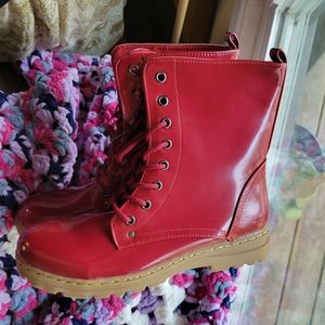 NWT Red Dirty Laundry Boots